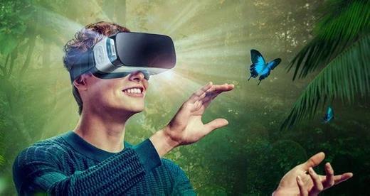 6- SANAL GEREKLK GELYOR  Baba Vanga?nn yorumlarn deerlendiren uzmanlar nl kahinin sanal gereklik ile ilgili aklamalarda bulunduunu ne sryor. Baz uzmanlar Baba Vanga?nn, ?nsanlarn bedenleri dik olmayacak kamburlar kacak? szlerini de deerlendirdi.