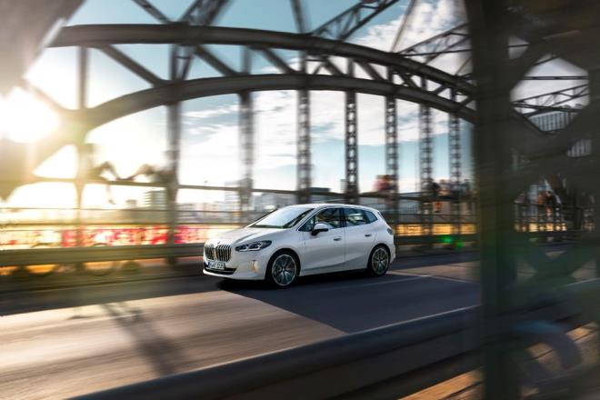 Geni bbrek zgaralar, eimli A stunu, gvdeye entegre kap kollaryla nceki nesline gre srtnme katsays 0.26 Cd seviyelerine drmeyi baarm.