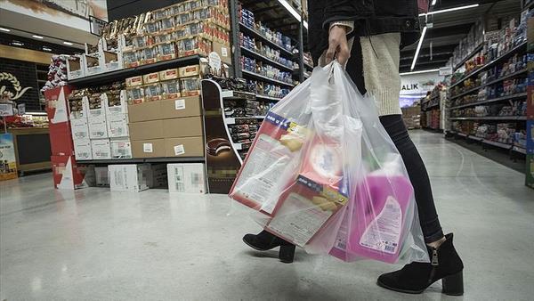 Toptan ve perakende teslim ayrm, toptanc hallerinde faaliyet gsterme, KDV mkellefi olma gibi farkl KDV oran uygulanmasna neden olan hkmler, kararla ortadan kaldrlarak nereden alndna, kime satldna baklmakszn liste kapsamndaki tm gda teslimlerinde KDV oran yzde 1'de eitlendi.