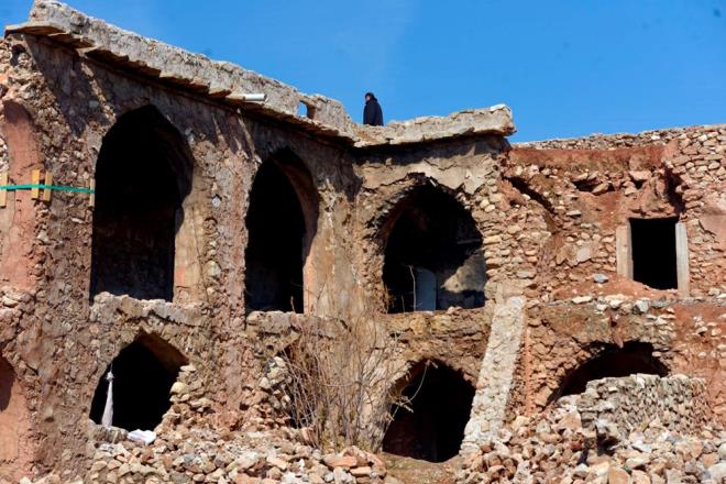 GEMTE BRKA KEZ RESTORE EDLD    Tarihi yapnn bir ksmnn 1940'larn sonunda onarldn syleyen Kaves, 2005'te ve son olarak da geen sonbaharda yklma tehlikesi olan baz blmlerinin restore edildiini hatrlatt.