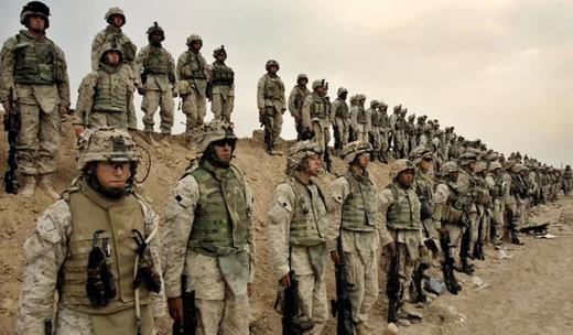 Nostradamus kitabnda "Byk ehrin etrafnda yerletirilmi askerler olacak. Mavi kafa beyaz kafaya o kadar zarar verecek ki..." ifadesini kulland.