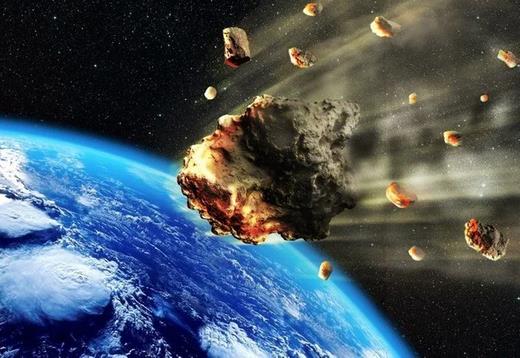 "Gkten ate decek" diyen kahinin bu kehanet iki ekilde yorumlad.