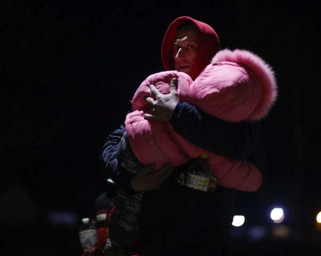 Bu arada Polonya, hava sahasn Rus uaklarna kapatt.