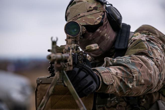 Ukrayna Devlet Bakan, tm kabine, Kiev belediye bakan Vitali Klitschko ve boksr kardei Wladimir'in de dahil olduu lm listesi iin, yksek eitimli ajanlarn Kremlin'den gelecek onay bekledikleri iddia edildi.