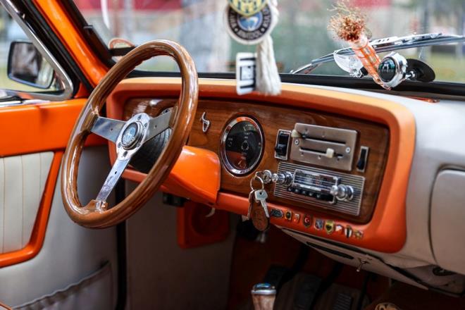 Cebbar, ocukluundan bu yana 25'e yakn Anadol araca sahip olduklarn, son olarak turuncu ve sar renkte iki Anadol'u yenileterek kullandn syledi.