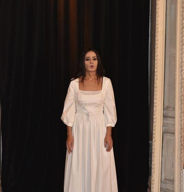 zmir'de de gayrimenkul yatrm yapan nl ismin burada 1 iftlik, 2 klk ev ve ok sayda arazi yatrm yapt biliniyor.