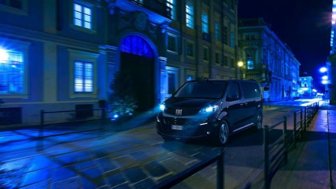 lk olarak geen yl duyurulan elektrikli E-Ulysse, karmza kt.