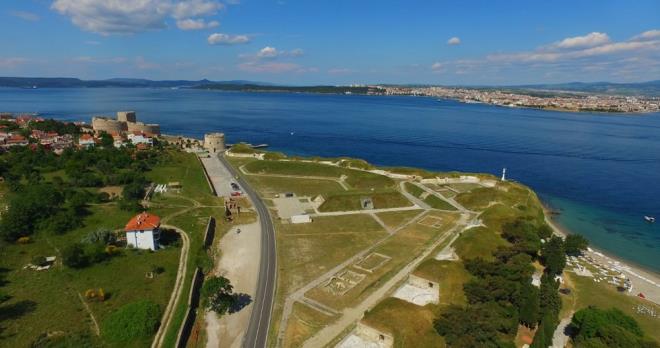 4. Ar Topu Alay?nn karargah merkezi olan tabya 1915 anakkale Deniz Muharebelerinde mttefik donanmasnn youn bombardmanna maruz kalmasna ramen, nemli bir hasar grmemiti.