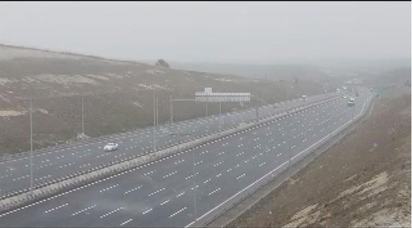 stanbul'da kar ya balad : stanbul'da bugn le saatlerinde karla kark yamur balad. Kar, Arnavutky Kuzey Marmara Otoyolu ve Yassren Mahallesi'nde kendini gsterdi. Kentin yksek kesimlerinde balayan kar ya Arnavutky?de zaman iddetini arttrarak sryor. Kar ya, Silivri'nin Gazitepe, Kadky ve Akren mahallerinde hafif ekilde etkisini srdryor. stanbul Valilii kar ya sebebiyle 10 Mart 2022 Perembe gnnden 14 Mart 2022 pazartesi gnne kadar okullar tatil etti. Valilik niversitelerin de tatil karar alacan duyurdu. Hamile ve engelliler de idari izinli sayld.