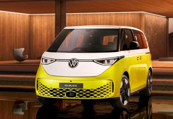 Volkswagen'in ID serisinin dier yeleri gibi Buzz da MEB platformu zerinde ykseliyor.