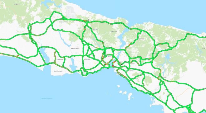 Trafikte zaman zaman aksamalar olsa da stanbullularn ya ncesi yaplan uyarlar dikkate ald grnyor.    Zorunlu durumlar dnda zel aralarn trafie kmamas kentte trafik younluunun da nne geti.    BB trafik uygulamasnda trafik younluu yzde 10 civarnda.
