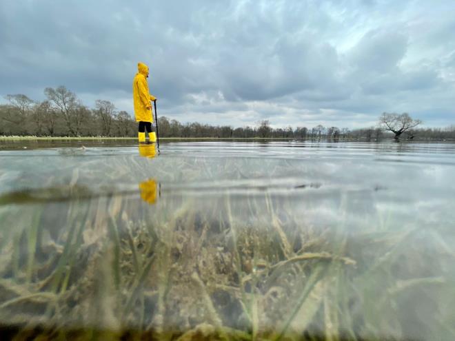 Melen ay'nn Karadeniz'e doru akt blgede dalk alanlardaki gei gzergahnn takn riskine kar temizlendii, kprlerin bakmnn da yapld belirtildi.    Msr ve buday ekilen, ylda 2 kez hasat yaplan blgede yln bu aynda artan su seviyesi, tarmsal faaliyetler asndan bereketli bir yln iareti olarak deerlendiriliyor.