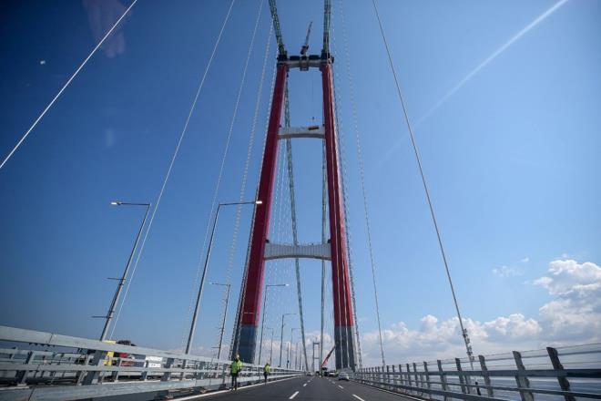 Bakan Karaismailolu, projenin yatrm tutarnn 2 milyar 545 milyon euro olduunu aktararak, "Devletin kasasndan bir kuru kmadan mega yatrm lkemize kazandrdk" ifadesini kulland.