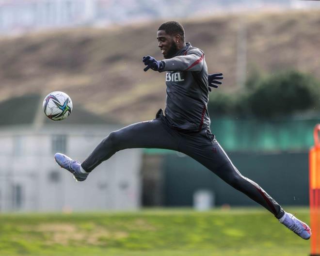 Trabzonspor, 26 yllk rekorunu yakalama peinde - 8  TRONDSEN-YUSUF, CORNELIUS-DJANINY DEM    Trabzonspor Teknik Direktr Abdullah Avc?nn, son haftalardaki performansyla beeni toplayan Djaniny Semedo?ya Cornelius?un yerine forma ans verecei tahmin ediliyor.    Son olarak 4 hafta nce oynanan Aytemiz Alanyaspor karlamasnda 1 gol bulunan Cornelius?un son haftalarda performansndaki d gz nne alan Avc?nn, Gztepe ve Yukatel Kayserispor karlamalarnda 1?er gol bulunan Djaniny?yi ilk 11?de oynatmas bekleniyor.