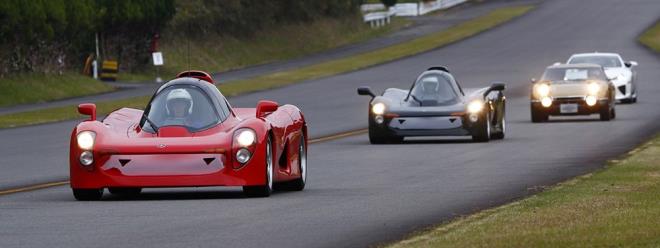 YAMAHA OX99-11    Yamaha OX99-11, retime olduka yaklamt. Birleik Krallk'ta gelitirilen  adet 3.5 litrelik V12 motorlu prototipin satmayacana karar verilerek 1994?de fii ekildi.