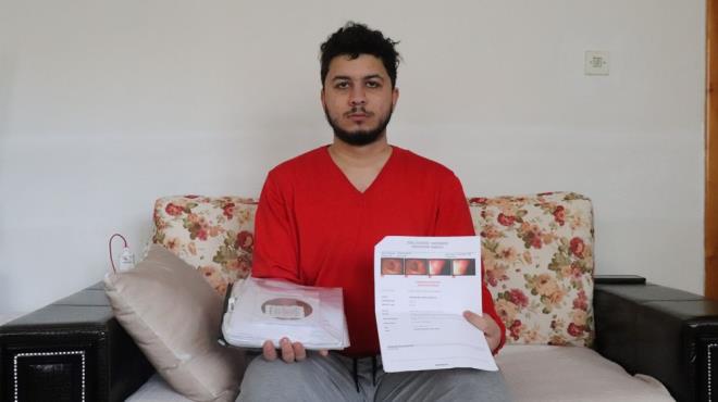 Denizli?nin Pamukkale ilesinde yaayan 23 yandaki niversite rencisi Serhat Saltk, hayatnda her ey yolunda giderken bir anda alk duygusunu kaybetti. Hastalna zm bulmak iin kendi imknlar dorultusunda Trkiye?de birok doktora bavuran Saltk, ald cevaplar karsnda akna dnd. Doktorlar, Saltk?a daha nce byle bir rahatszlkla karlamadklarn, durumun tp kitaplarnda dahi yazmadn syledi.