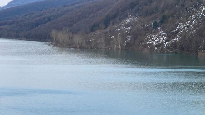 stanbul?a su salayan, Dzce?nin Ylca ilesinde yer alan ve 1 milyon 651 bin metrekp su kapasitesine sahip olan Hasanlar Baraj sonbahar aylarnda son yllarn en kurak dnemini yaad.