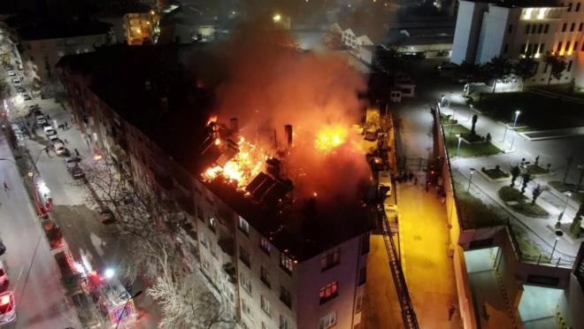 hbar zerine olay yerine ok sayda itfaiye ve polis ve 112 Acil Salk ekipleri sevk edildi.