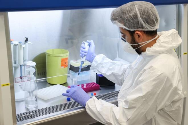 Trk bilim insanlarnca Trkiye'de gelitirilen rnn Ankara Aziz Sancar Aratrma Merkezindeki retim aamalar grntlendi.    TSEB Bakan Prof. Dr. Erhan Akdoan da kit ile ilgili aklamalarda bulundu.