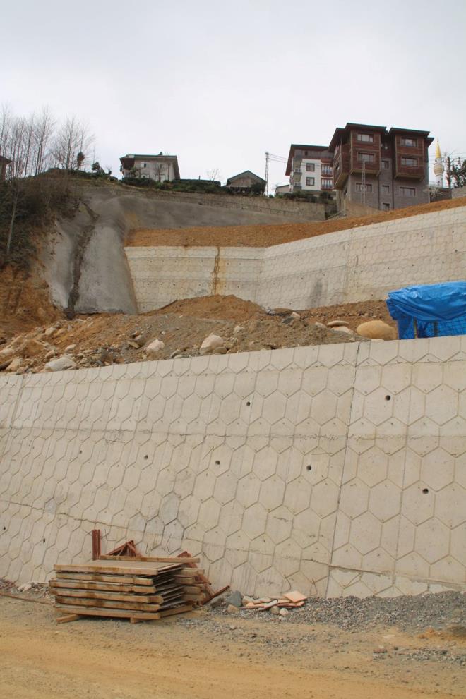 VALDEN AIKLAMA    Yaplan almalarn can ve mal kayplarn asgari dzeyde tuttuunu syleyen Vali Kemal eber, yle konutu: