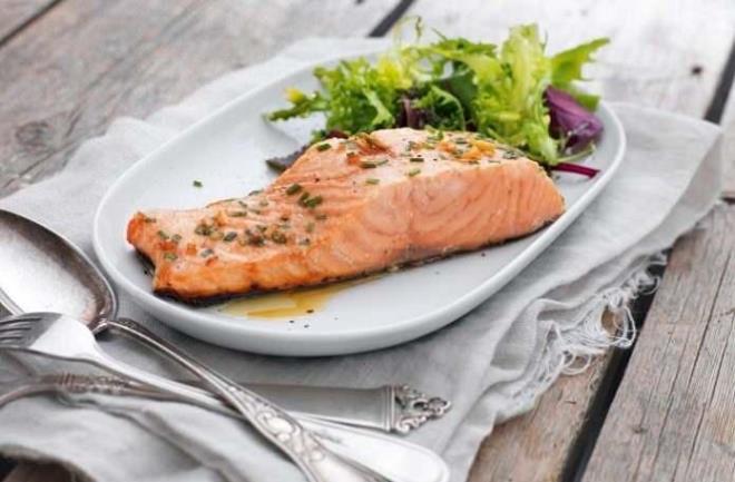SOMON    nflamatuar barsak hastal, gda intoleranslar ve dier sindirim bozukluklar olan kiilerde genellikle barsakta iltihaplanma olur. Omega-3 ya asitleri bu iltihab azaltmaya ve bylece sindirimi iyiletirmeye yardmc olabilir