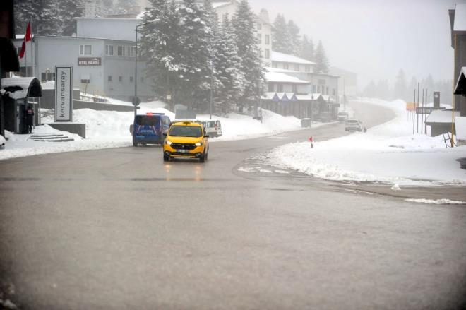 KI SEZONU KAPANDI    17 Aralk?ta alan k sezonunun 3 Nisan?da kapand beyaz cennette, kayak pistleri ise bo kald.