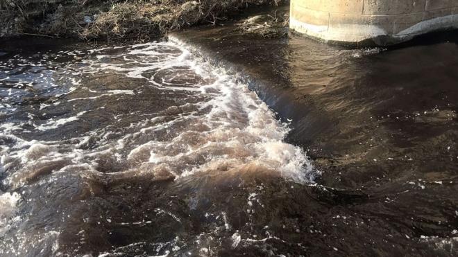 Nehrin kirliliinin en st dzeye kt nokta, Edirne?nin Uzunkpr ilesi. Organize sanayi blgelerinden dolaarak ilenin Ergene Ovasndan akmaya devam eden nehir, ileride Meri Nehri ile birleerek Ege Denizine dklyor.