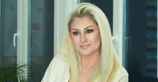 'A�IR HAKARETE U�RADIM CEZALANDIRIN'    Ersoy taraf�ndan �stanbul Cumhuriyet Ba�savc�l���na yap�lan su� duyurusunda modac� Barbaros �ansal'�n �ahs�n� hedef ald���n�, b�ylelikle �ansal'�n takip�ilerinin de hakaret etmelerine zemin haz�rlad���n� anlatt�.