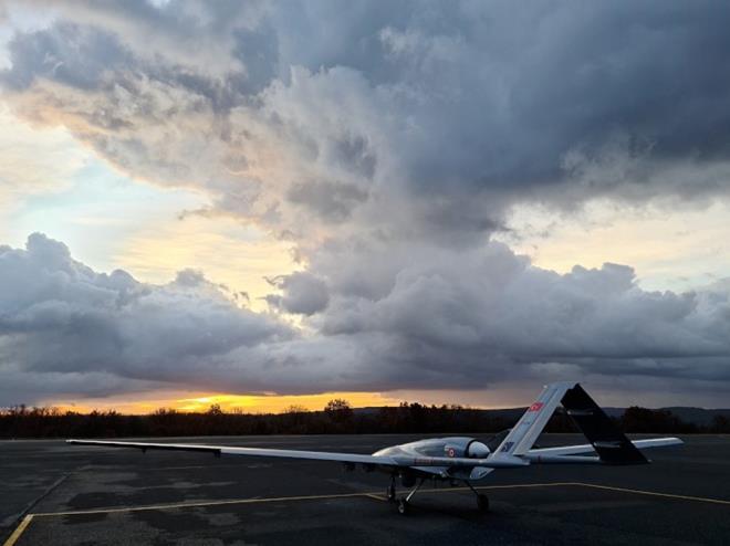 Rusya?nn saldr balatt gnden bu yana Ukrayna savunmas iin nemli bir rol oynayan Trk insansz hava arac Bayraktar TB2, lkede her geen gn popler olmaya devam ediyor.