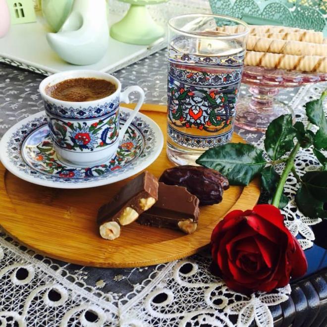 Kronik hastal olup oru tutmasnda saknca olmayanlar bu iki iecekten iftar sonras uzak durmasnda fayda var. Bu hastalar iftar sonras genellikle bol su ve ilalarn alarak vcutlarnn dinlenmelerini salamal.