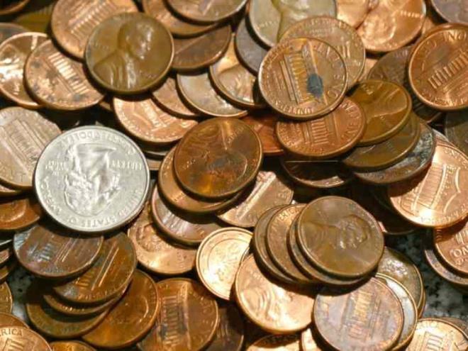 MADEN PARALARI KOLAYCA TEMZLER    Eski paralar kola dolu bir kabn iinde bekletin ve yap yap olmamas iin ykayn. Ykadktan sonra iyice kurulamalsnz. Eski paralar darphaneden ktklar gnk hallerine geri dnecek.