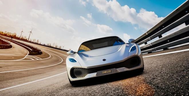 Firma bu gcn retim modeline de yansyacan belirtirken aracn 400 kilometrelik hza ulaandan bahsediyor.