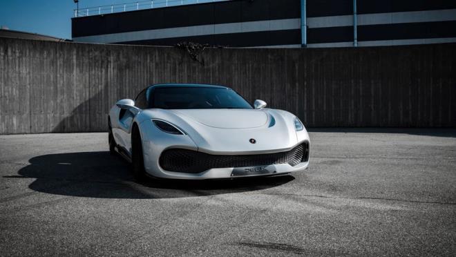 2025 ylnda mterilere ulatrlaca belirtilen Vayanne, nl tasarm firmas Italdesign ve onun Formula 1 takmnn dal olan Williams Advanced Engineering ile kurulan ortaklkla ortaya karlm.