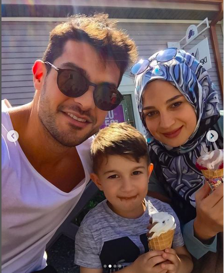Peki ailesine düşkünlüğü ile bilinen Hadise'nin nişanlısı Mehmet Dinçerler kimdir, anne, babası kimdir birlikte bakalım...