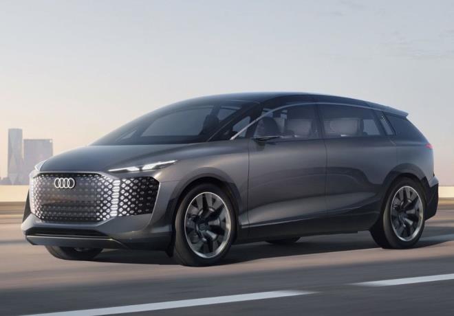 270 kilowaat'a kadar arj destei sunan araca 300 kilometrelik bir menzil iin 10 dakikalk arj yetiyor.