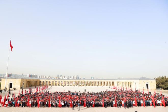 te 23 Nisan kutlamalarndan kareler...