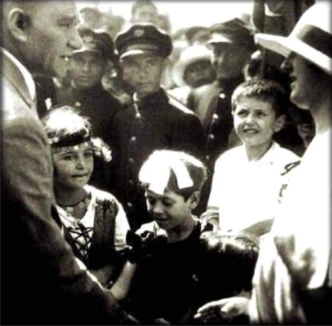 ?ocuklar geleceimizin gvencesi, yaama sevincimizdir. Bugnn ocuunu, yarnn by olarak yetitirmek hepimizin insanlk grevidir.?