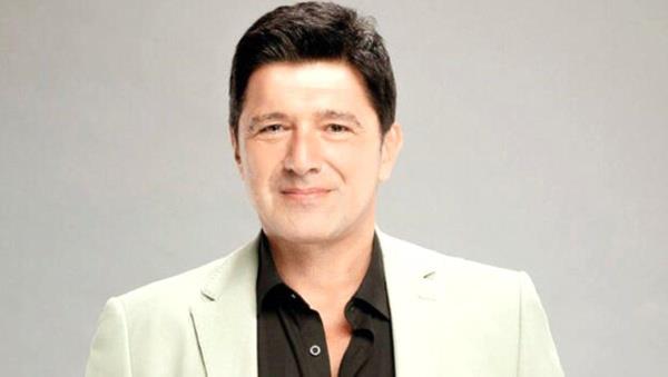 "Frsat bulduka program izlediini syledi"  <br>  ?Sayn Baheli frsat bulduka sabahlar program izlediini syledi? diyen Ural, ?Programa iltifat etti. eref duydum. Allah inallah bu devlete, millete, vatana mcadele eden byklerimize uzun mrler versin, bamzdan eksik etmesin? diye konutu.