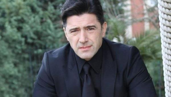 Hakan Ural, Kadir gecesi MHP lideri Devlet Baheli ile grtn syledi. "ki gn nce ok onore oldum. Sayn Devlet Baheli ile grme imkanm oldu, eref duydum" diyen Ural, ?Kendisine o kadar saygm var ki... Farkndayz, verdii mcadelenin? ifadelerini kulland.