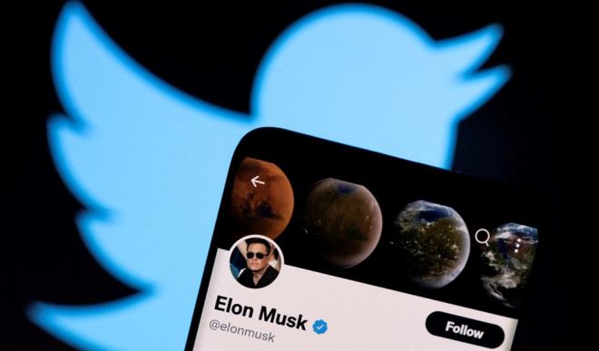 ELON MUSK'IN TWITTER'I SATIN ALMASI    Musk, Twitter' yaklak 44 milyar dolara satn almak iin geen hafta anlamaya varmt. witter'dan yaplan aklamada, irketin hisse bana 54,2 dolara Musk'a satlmasna ynelik anlamann saland bildirilmiti.