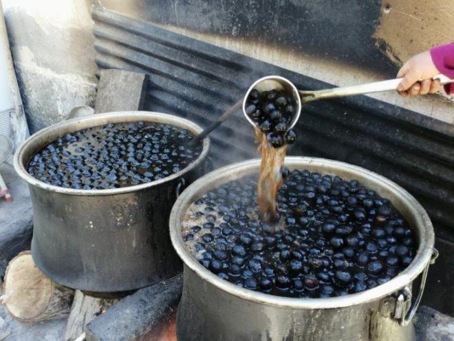 Sabahlar a karna yenilen ceviz gn boyu mide ve barsaklarn almasn salayarak kilo vermede de yardmc olur.
