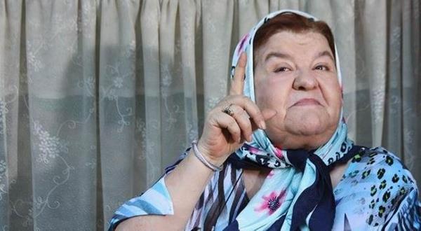 Trkiye'nin ilk yerli televizyon dizisi olan 'Kaynanalar'da 30 yl boyunca 'Dnd' karakterine hayat veren Defne Yalnz, hreti nedeniyle nasl cezalandrldn anlatt.