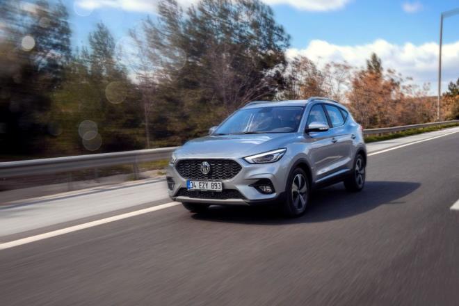 MG    MG ZS Comfort 1.5 5MT - Benzin - 106 PS    Fiyat: 449.000 TL