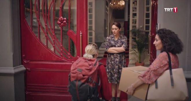 Beyolu Jurnal Sokaktaki Temel Apartman'n yapmc irket 2020 ylnda kiralam ve 1 milyon TL restorasyon iin harcayarak ekimlere balamt.