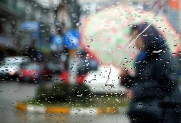 Marmara: Az bulutlu, blgenin gney ve bat kesimlerinin zamanla paral ve yer yer ok bulutlu geecei tahmin ediliyor.  <br>  Ege:Az bulutlu ve ak, i kesimlerinin le saatlerinde yer yer paral bulutlu geecei tahmin ediliyor.