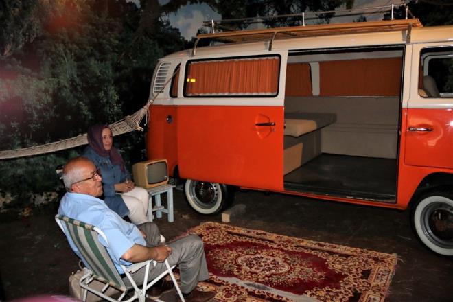 EN YENS 25 YAINDA, EN ESKS 65 YAINDA     Mzede en yenisi 25 yanda, en eskisi 65 yanda olan 70 ara bulunduunu syleyen Ttnc, "4 adet Trk sanayii tarihine k tutacak zgn eser var. lk Trk ua olan VECH K-VI?nn geree en yakn tek replikas ve Nuri Demirda?n rettii ilk Trk yolcu ua Nu.D-38 burada bulunuyor? diye konutu.