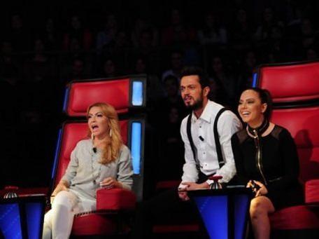 te yandan sosyal medyada, Ebru Gnde ile ilgili kan aldatma haberlerinden sonra Ilcal ve Hadise'nin arasnn bozulduu syleniyor.