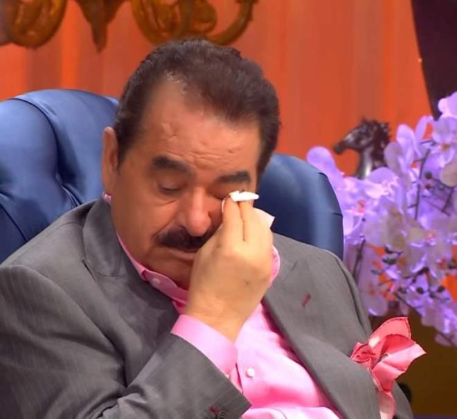 Gzyalarna hakim olamayan brahim Tatlses birden bire Aye Diner'i kovunca nl arkc da neye uradn ard. Bunun zerine Tatlses, "Kendime sz verdim, git buradan" ifadelerini kulland.