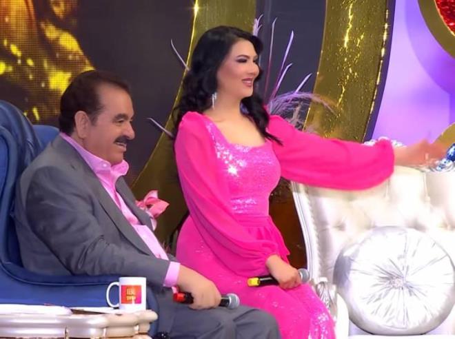 zleyicilere cokuyla beraber hznl dakikalar da yaatan programda, Tatlses'in yapt anlamsz hareketiyle beraber olanlar oldu.