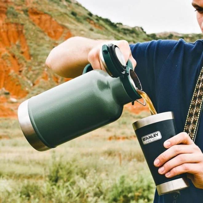 ECEKLERNZN ISISINI KORUMADA!    Hareket halindeyken scak bir iecek almaktan holanyor ancak scakln uzun sre korunamamasndan ikayetiyseniz, seyahat kupanz biraz balonlu naylon ile sarn ve yaltn.